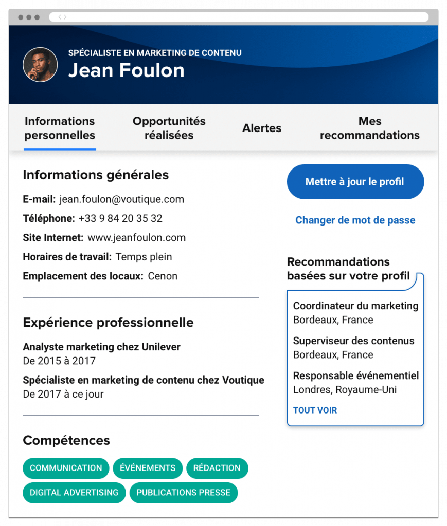 Profil d'employé répertoriant ses infos personnelles, compétences, expérience professionnelle et les postes vacants recommandés.