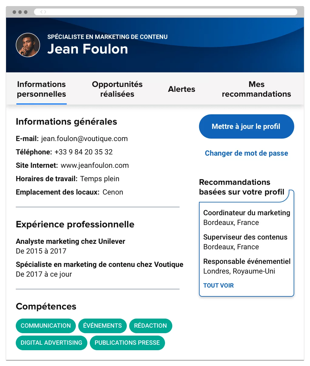 Profil d'employé répertoriant ses infos personnelles, compétences, expérience professionnelle et les postes vacants recommandés.