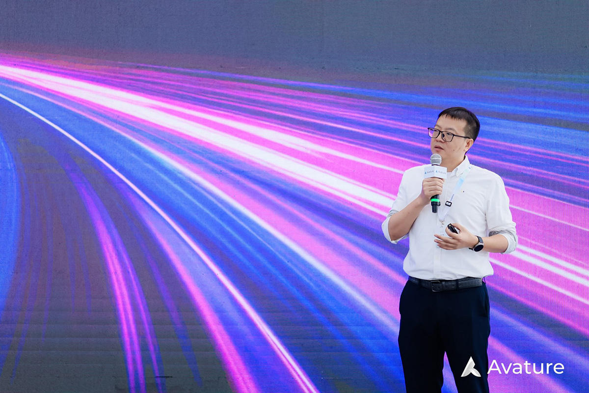 Song Cai, Avature VP Sales, China, delivering the opening remarks