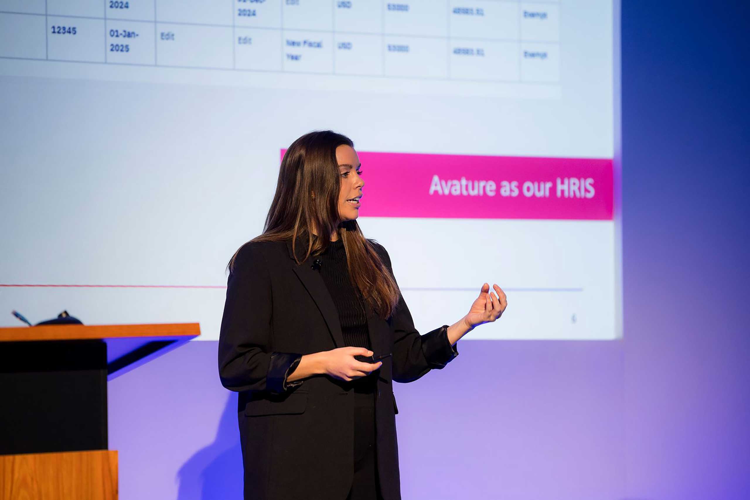 Brandie Sheehan, Global People Operations Director at Pontoon, presents on stage at #AvatureUpfront US 2025